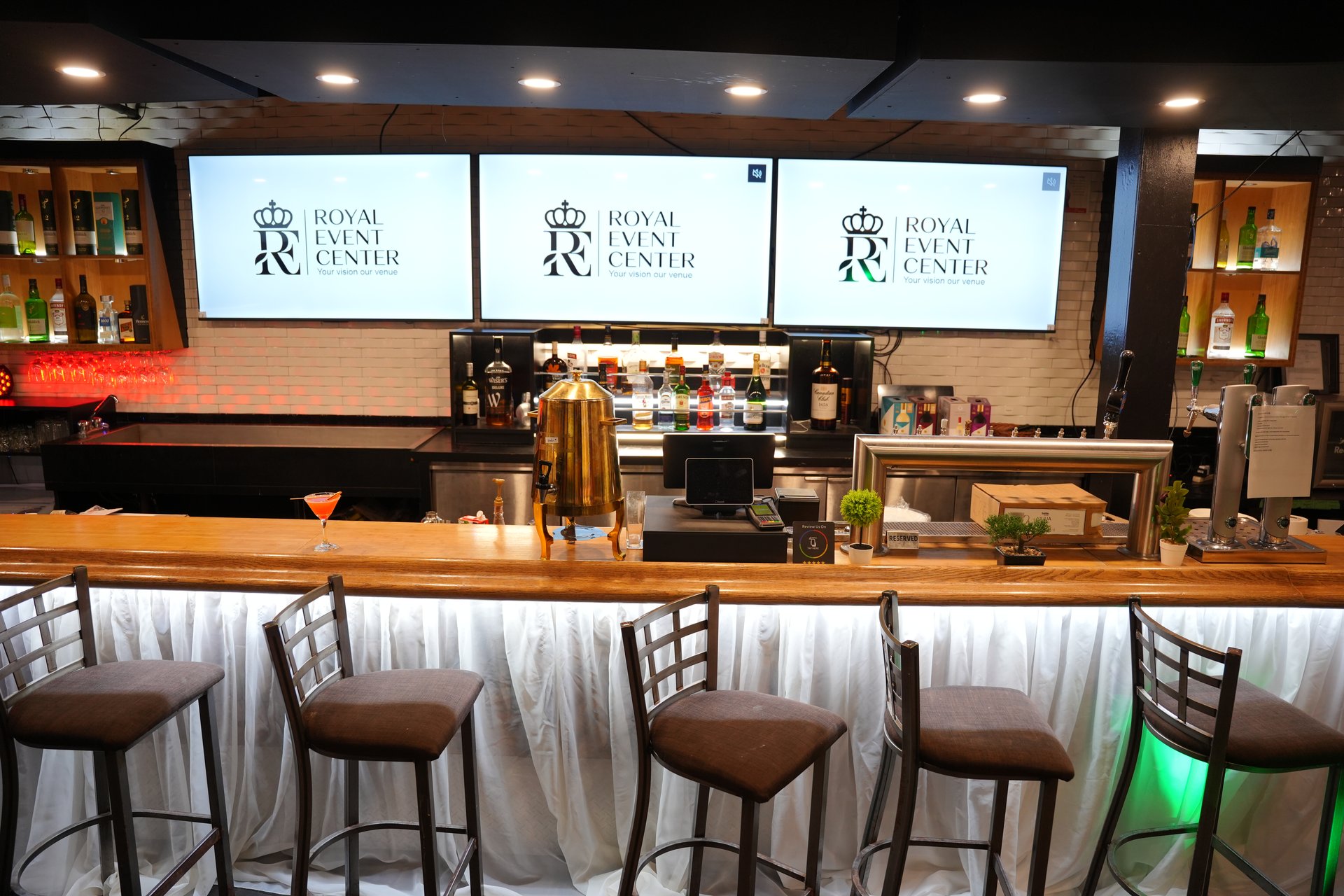 Royal Events Bar Counter & Digital Displays