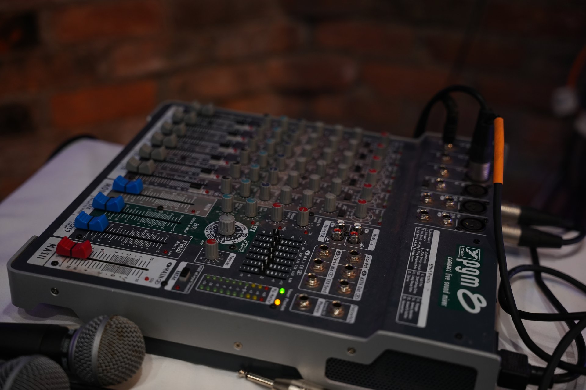 Live Audio Mixer & Microphones Console