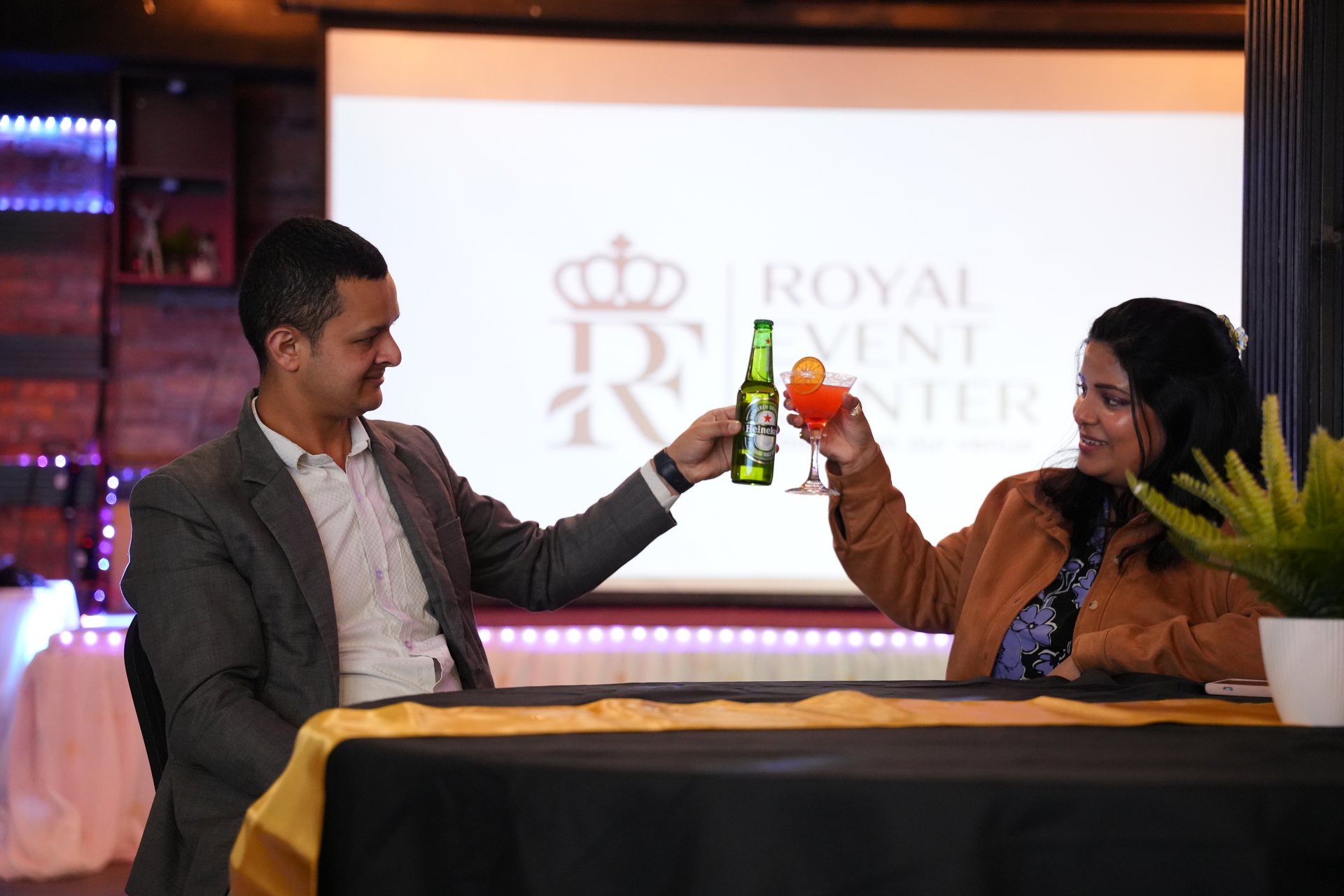 Guest Toasting & Celebration Moments